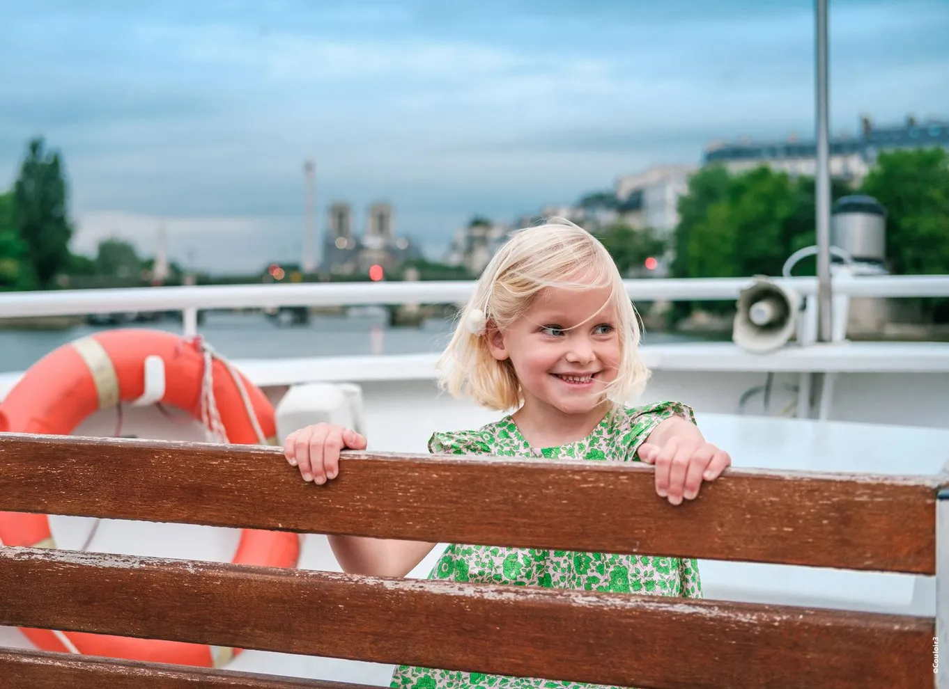 Paris cruise Family Show