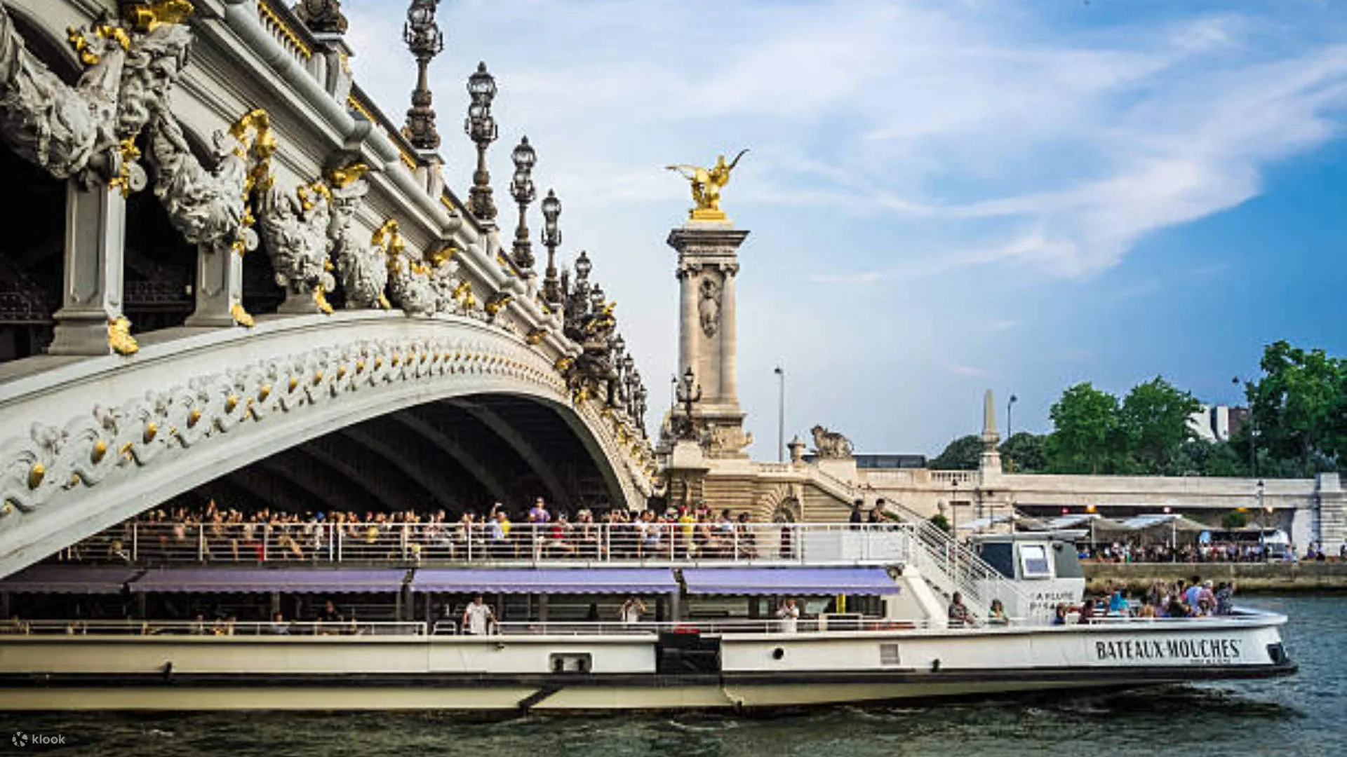 Save on Seine Cruises: Smart Booking, Seat Strategy, and Avoiding Tourist Traps