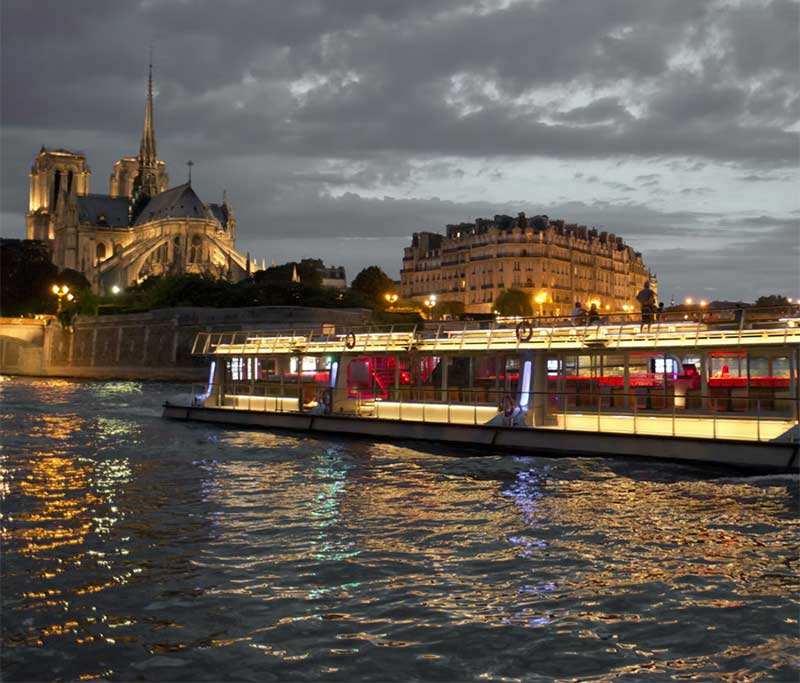 Ticket cruise in Paris